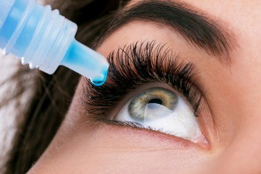 علاج جفاف العين باستخدام القطرات والوصفات المنزلية